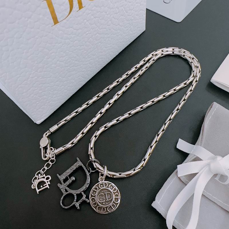 Dior Necklace 05lyr311 (3)